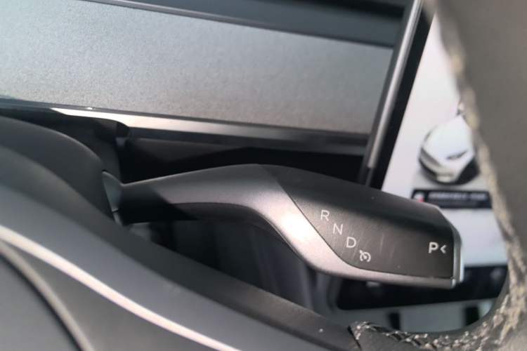 Used Tesla Model Y 2022 Revised Version Rear-Wheel Drive Gear Lever