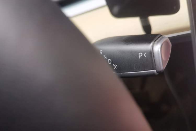 Used Tesla Model Y 2022 Revised Version Rear-Wheel Drive Gear Lever