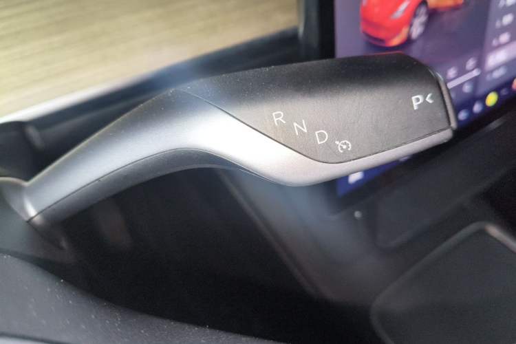 Used Tesla Model Y 2022 Revised Version Rear-Wheel Drive Gear Lever