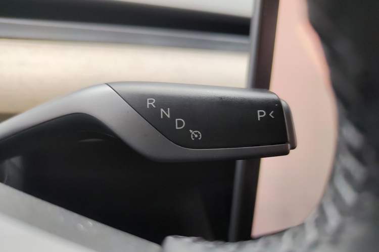 Used Tesla Model Y 2022 Revised Version Rear-Wheel Drive Gear Lever
