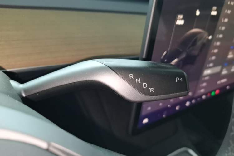 Used Tesla Model Y 2022 Long-Range All-Wheel-Drive Version Gear Lever