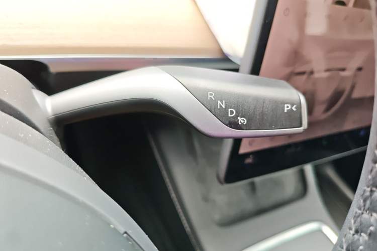 Used Tesla Model Y 2022 Long-Range All-Wheel-Drive Version Gear Lever