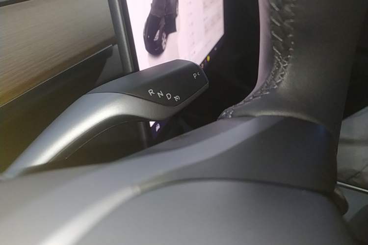 Used Tesla Model Y 2022 Rear-Wheel-Drive Version Gear Lever