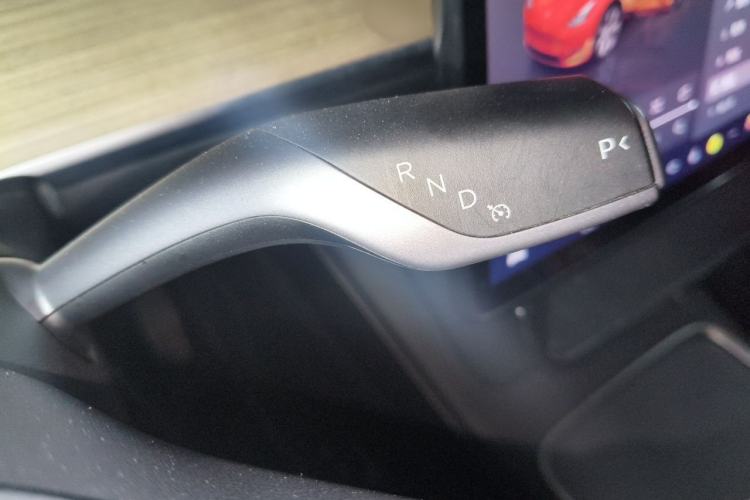 Used Tesla Model Y 2022 Revised Version Rear-Wheel Drive Gear Lever