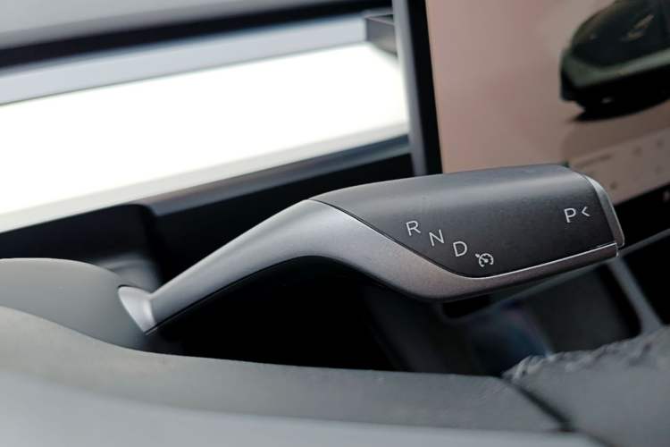 Used Tesla Model Y 2022 Long-Range All-Wheel-Drive Version Gear Lever