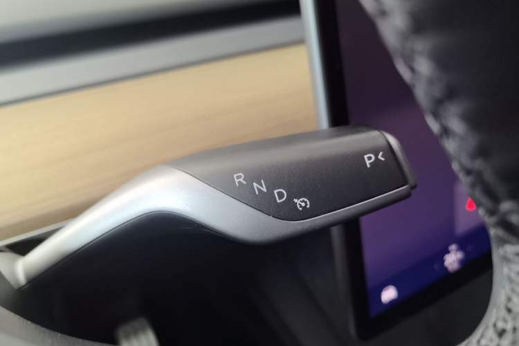 Used Tesla Model Y 2022 Performance High-Performance All-Wheel-Drive Version Gear Lever