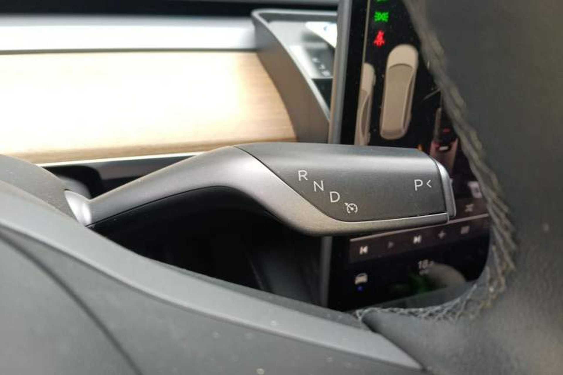 Used Tesla Model Y 2022 Revised Version Rear-Wheel Drive Gear Lever