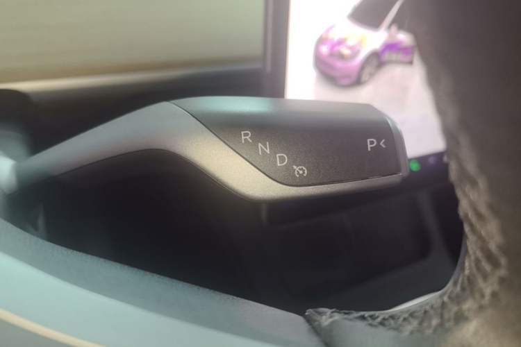 Used Tesla Model Y 2022 Revised Version Rear-Wheel Drive Gear Lever