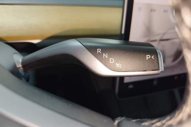 Used Tesla Model Y 2022 Revised Version Rear-Wheel Drive Gear Lever