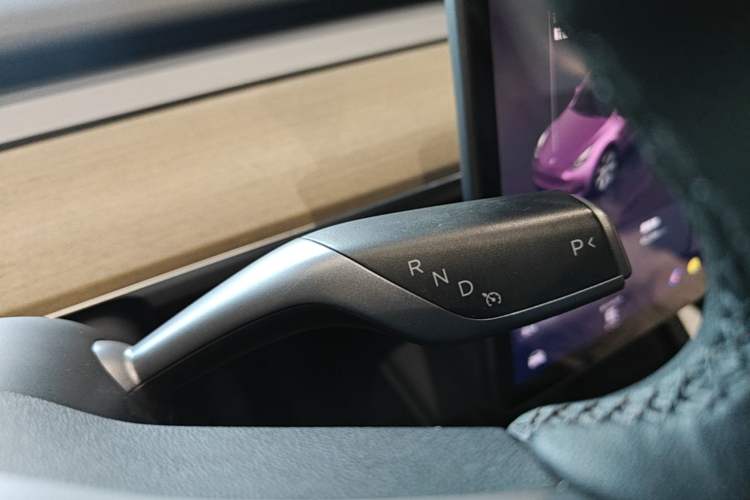 Used Tesla Model Y 2022 Revised Version Rear-Wheel Drive Gear Lever
