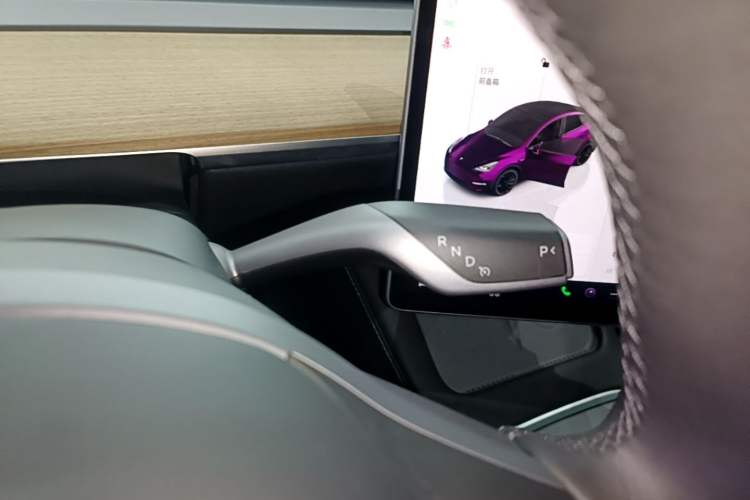 Used Tesla Model Y 2022 Performance High-Performance All-Wheel-Drive Version Gear Lever