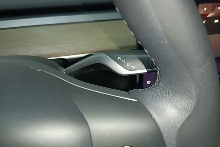 Used Tesla Model Y 2022 Revised Version Rear-Wheel Drive Gear Lever