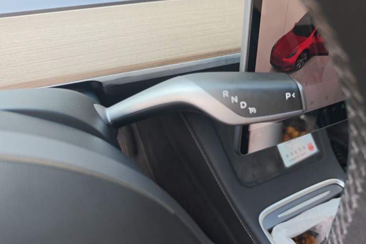 Used Tesla Model Y 2022 Revised Version Rear-Wheel Drive Gear Lever