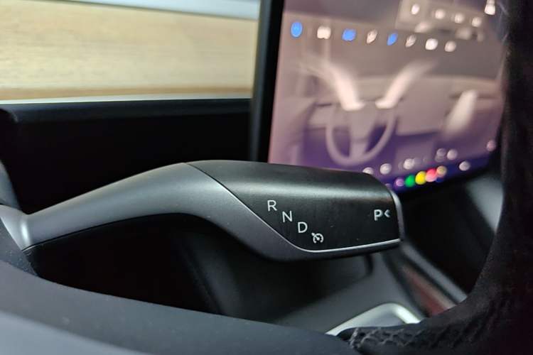 Used Tesla Model Y 2022 Revised Version Rear-Wheel Drive Gear Lever