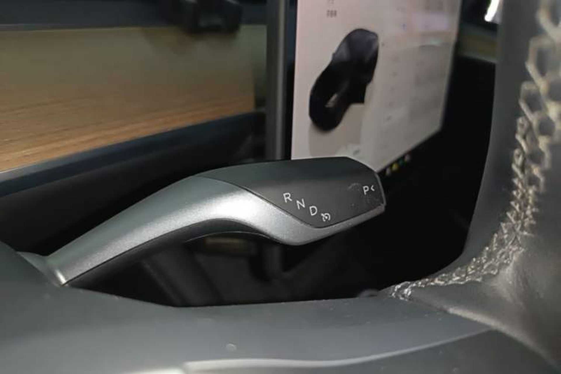 Used Tesla Model Y 2022 Long-Range All-Wheel-Drive Version Gear Lever