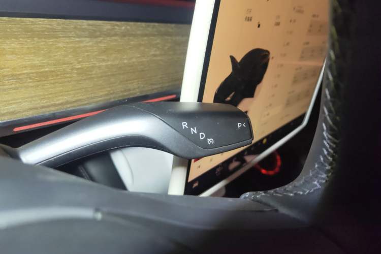 Used Tesla Model Y 2022 Long-Range All-Wheel-Drive Version Gear Lever