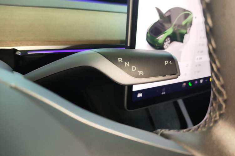 Used Tesla Model Y 2022 Revised Version Rear-Wheel Drive Gear Lever