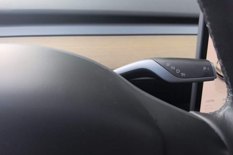 Used Tesla Model Y 2022 Long-Range All-Wheel-Drive Version Gear Lever