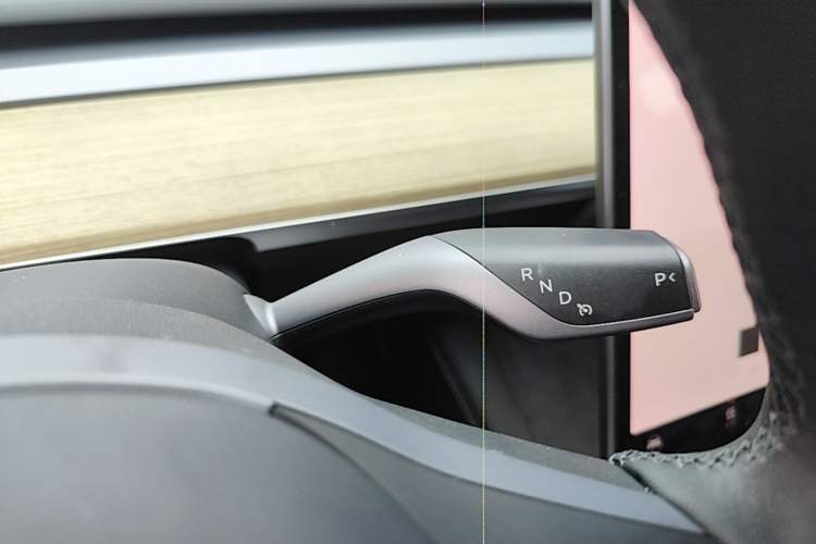 Used Tesla Model Y 2022 Revised Version Rear-Wheel Drive Gear Lever