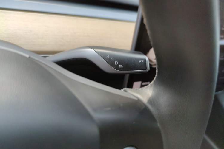 Used Tesla Model Y 2022 Revised Version Rear-Wheel Drive Gear Lever