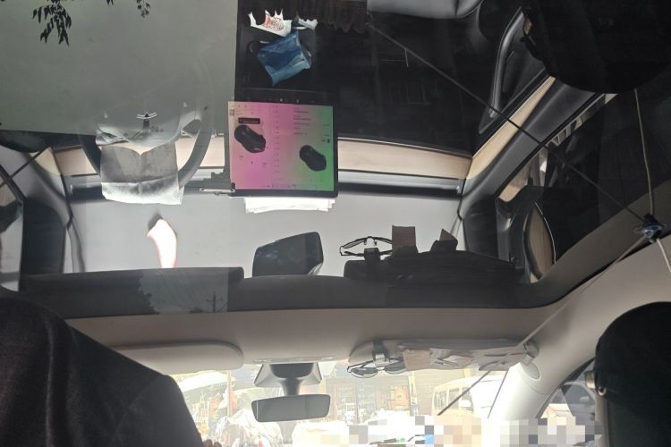 Used Tesla Model Y 2022 Rear-Wheel-Drive Version Headliner