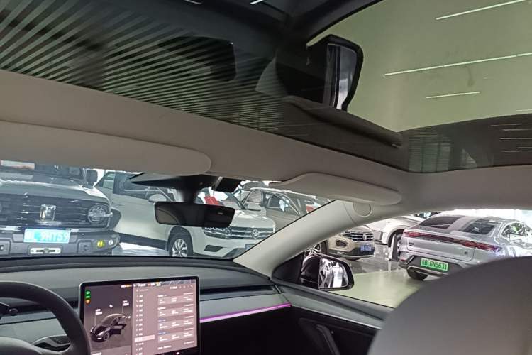 Used Tesla Model Y 2022 Rear-Wheel-Drive Version Headliner
