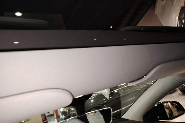 Used Tesla Model Y 2022 Revised Version Rear-Wheel Drive Headliner