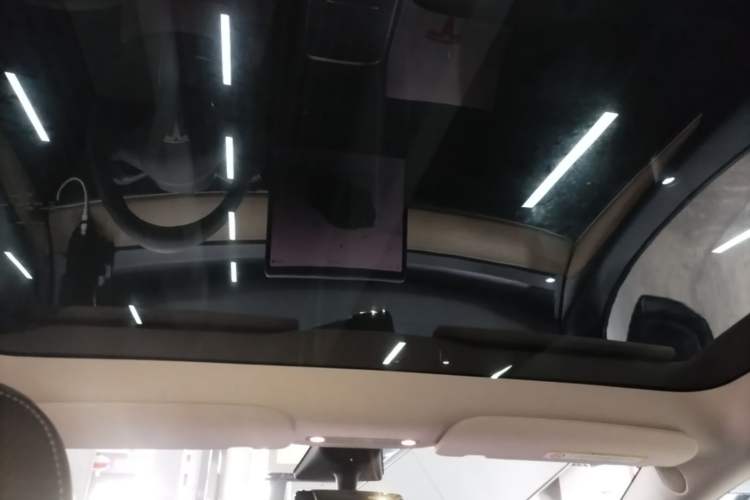 Used Tesla Model Y 2022 Revised Version Rear-Wheel Drive Headliner