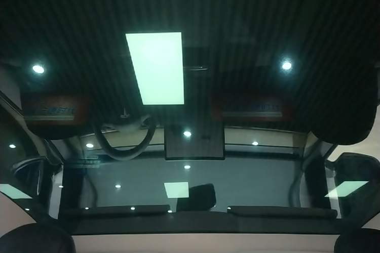 Used Tesla Model Y 2022 Rear-Wheel-Drive Version Headliner