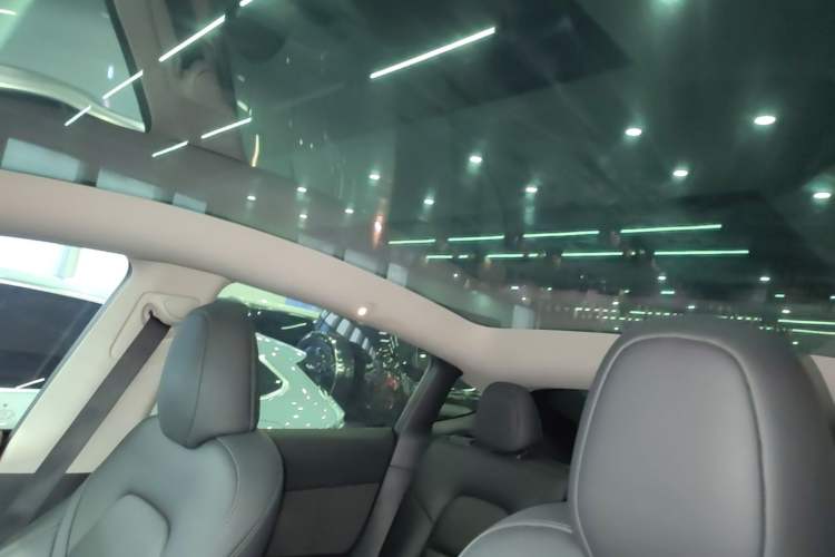 Used Tesla Model Y 2022 Revised Version Rear-Wheel Drive Headliner