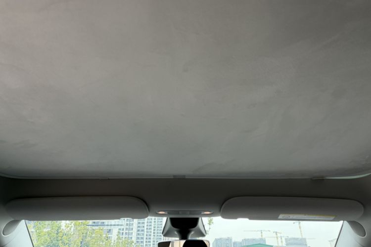 Used Tesla Model Y 2022 Long-Range All-Wheel-Drive Version Headliner