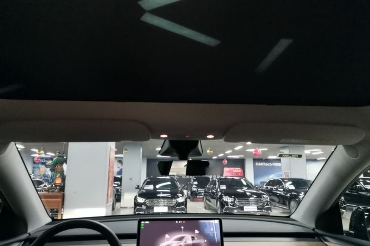 Used Tesla Model Y 2022 Rear-Wheel-Drive Version Headliner