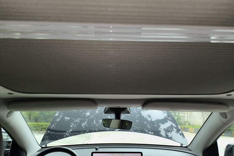 Used Tesla Model Y 2022 Rear-Wheel-Drive Version Headliner