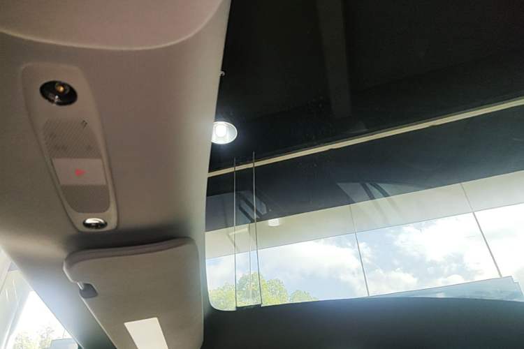 Used Tesla Model Y 2022 Revised Version Rear-Wheel Drive Headliner