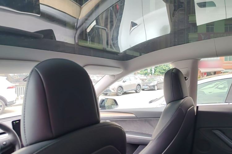 Used Tesla Model Y 2022 Rear-Wheel-Drive Version Headliner