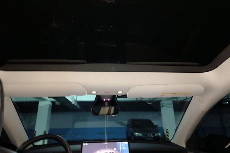 Used Tesla Model Y 2022 Rear-Wheel-Drive Version Headliner