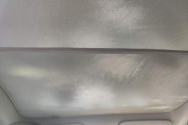 Used Tesla Model Y 2022 Revised Version Rear-Wheel Drive Headliner