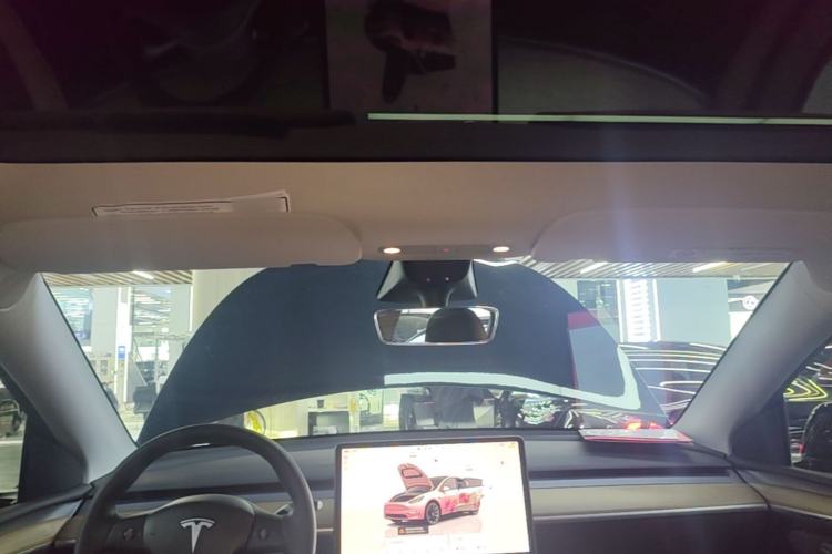 Used Tesla Model Y 2022 Rear-Wheel-Drive Version Headliner