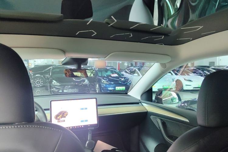 Used Tesla Model Y 2022 Rear-Wheel-Drive Version Headliner