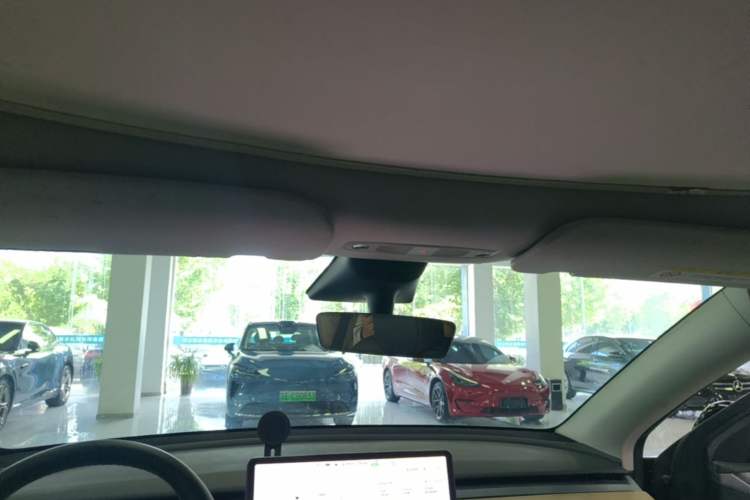 Used Tesla Model Y 2022 Rear-Wheel-Drive Version Headliner