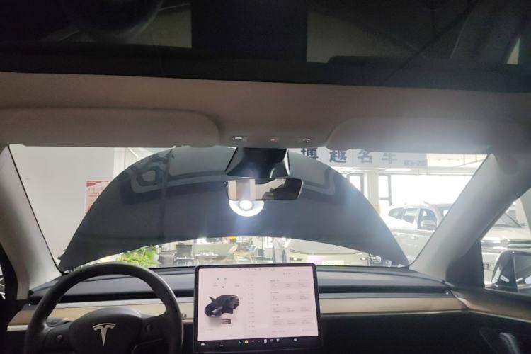 Used Tesla Model Y 2022 Long-Range All-Wheel-Drive Version Headliner
