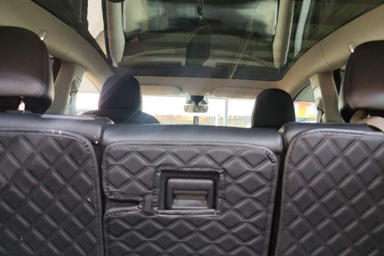 Used Tesla Model Y 2022 Rear-Wheel-Drive Version Headliner