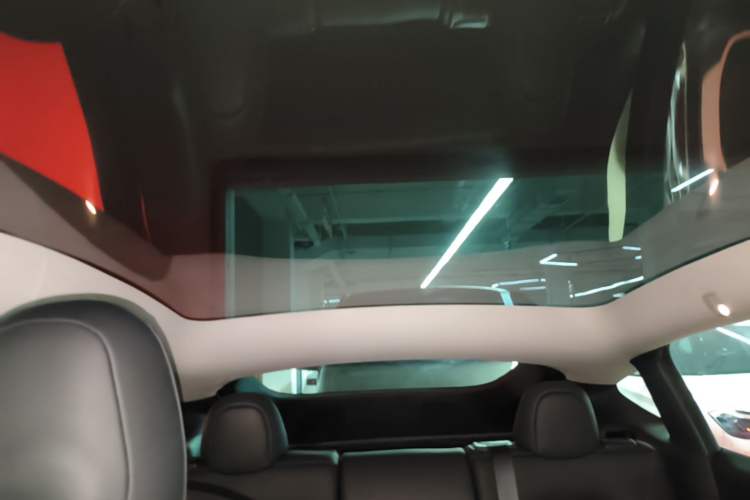 Used Tesla Model Y 2022 Rear-Wheel-Drive Version Headliner