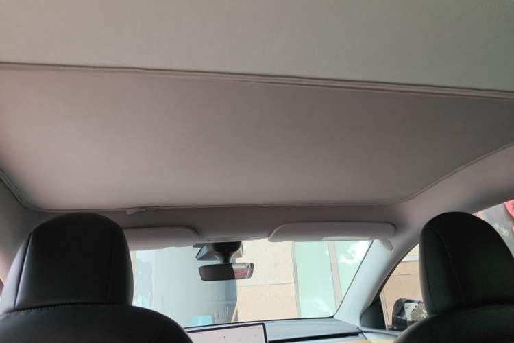 Used Tesla Model Y 2022 Rear-Wheel-Drive Version Headliner