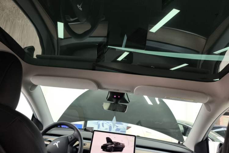 Used Tesla Model Y 2022 Rear-Wheel-Drive Version Headliner