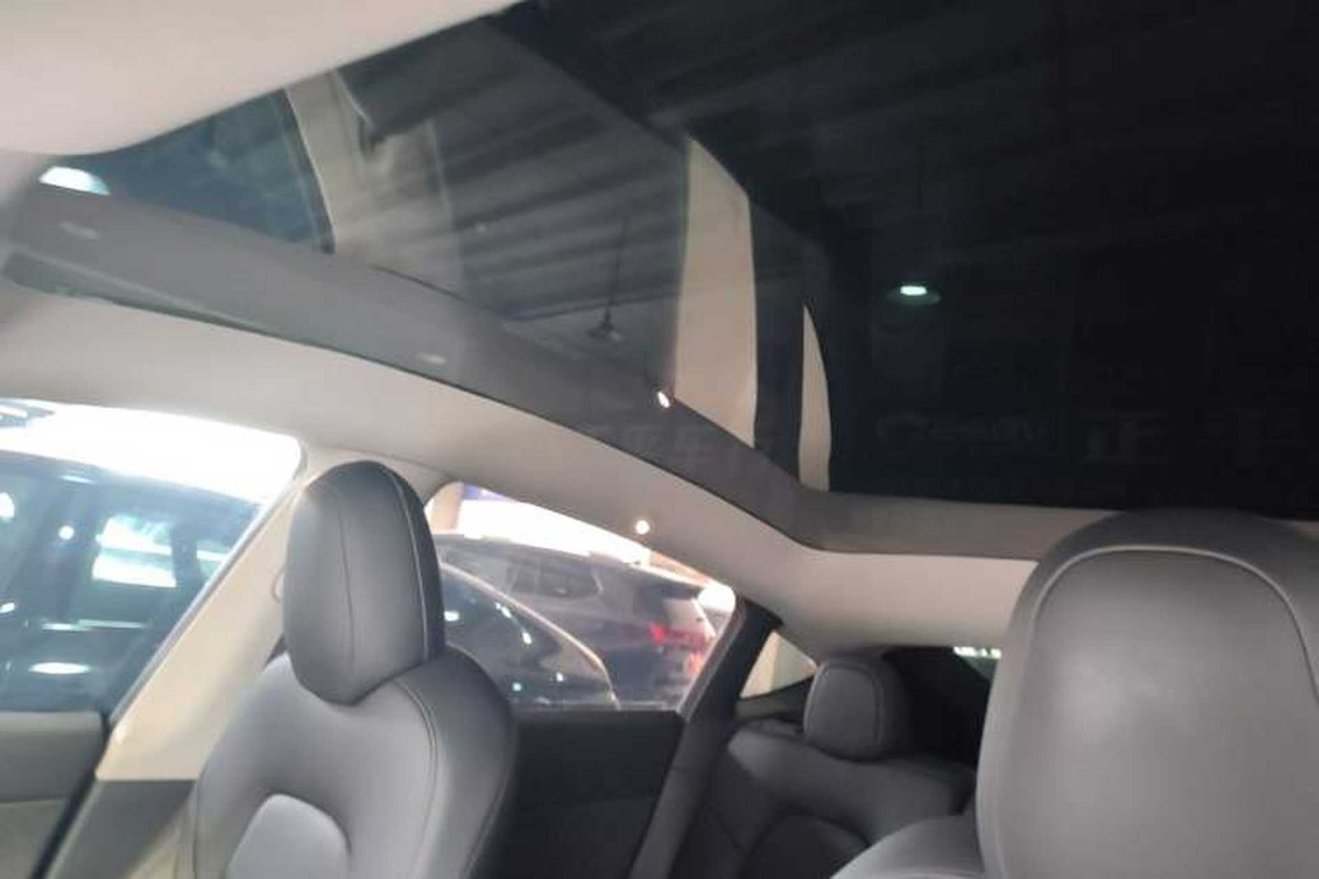 Used Tesla Model Y 2022 Rear-Wheel-Drive Version Headliner