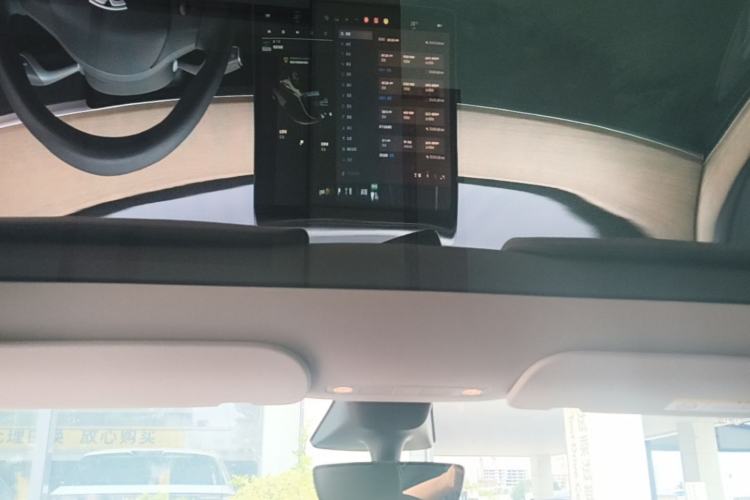 Used Tesla Model Y 2022 Long-Range All-Wheel-Drive Version Headliner