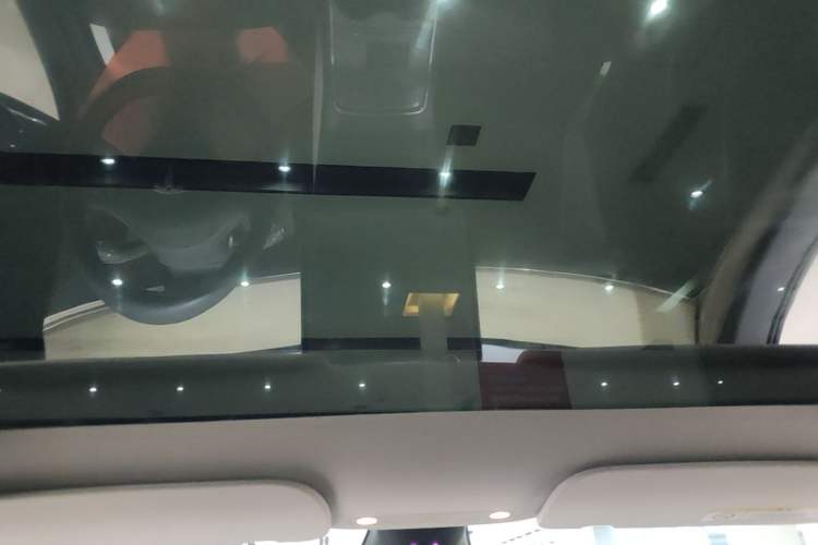 Used Tesla Model Y 2022 Revised Version Long-Range All-Wheel Drive Headliner