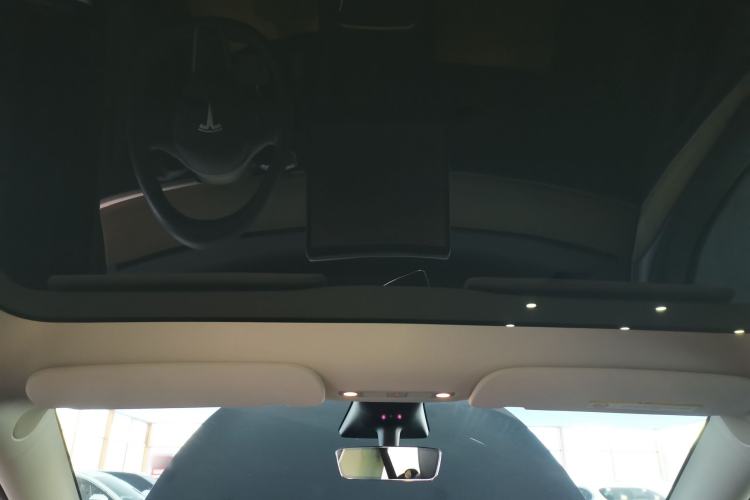 Used Tesla Model Y 2022 Rear-Wheel-Drive Version Headliner