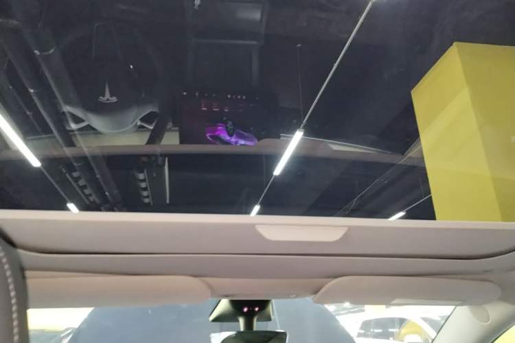 Used Tesla Model Y 2022 Revised Version Rear-Wheel Drive Headliner